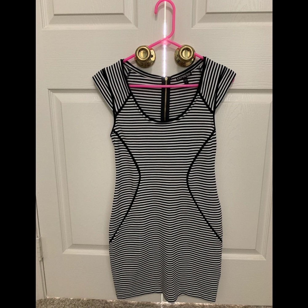 Black& white shirt sleeve dress